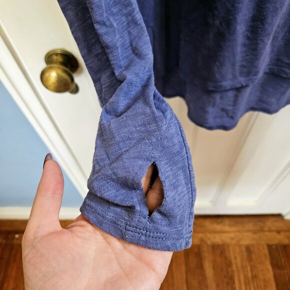 ATHLETA Long Sleeve Shirt Light Weight Blue Size XL Fall Autumn - Picture 2 of 4